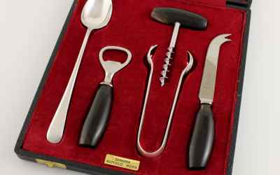 Harrods Horn Bar Set