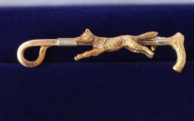 Heavy 15ct Fox Brooch