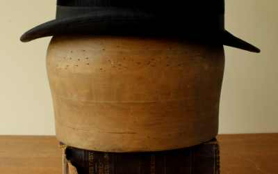 Vintage 22 Hat Block