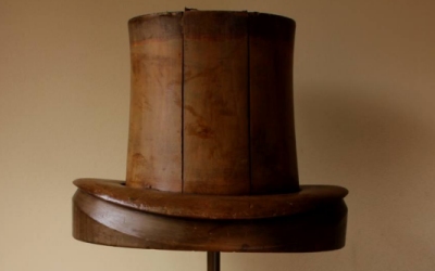 Wood Top Hat Block